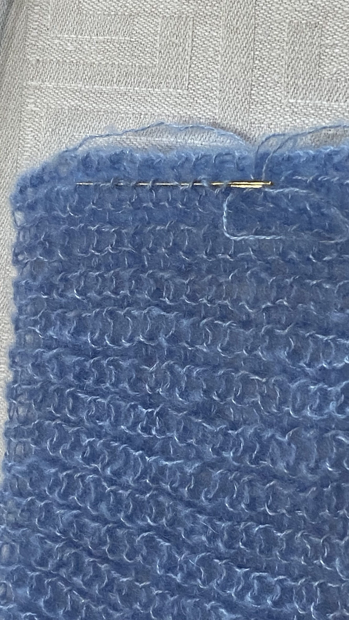 dünne Fäden vernähen