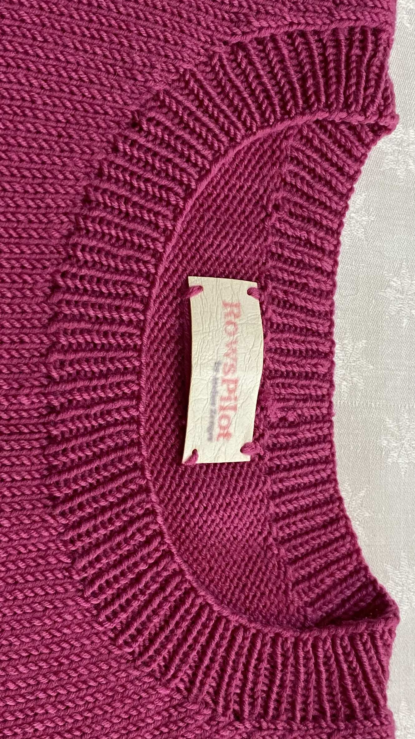 Halsabschluss gerundet