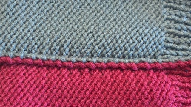 Knötchenrand genäht hinten